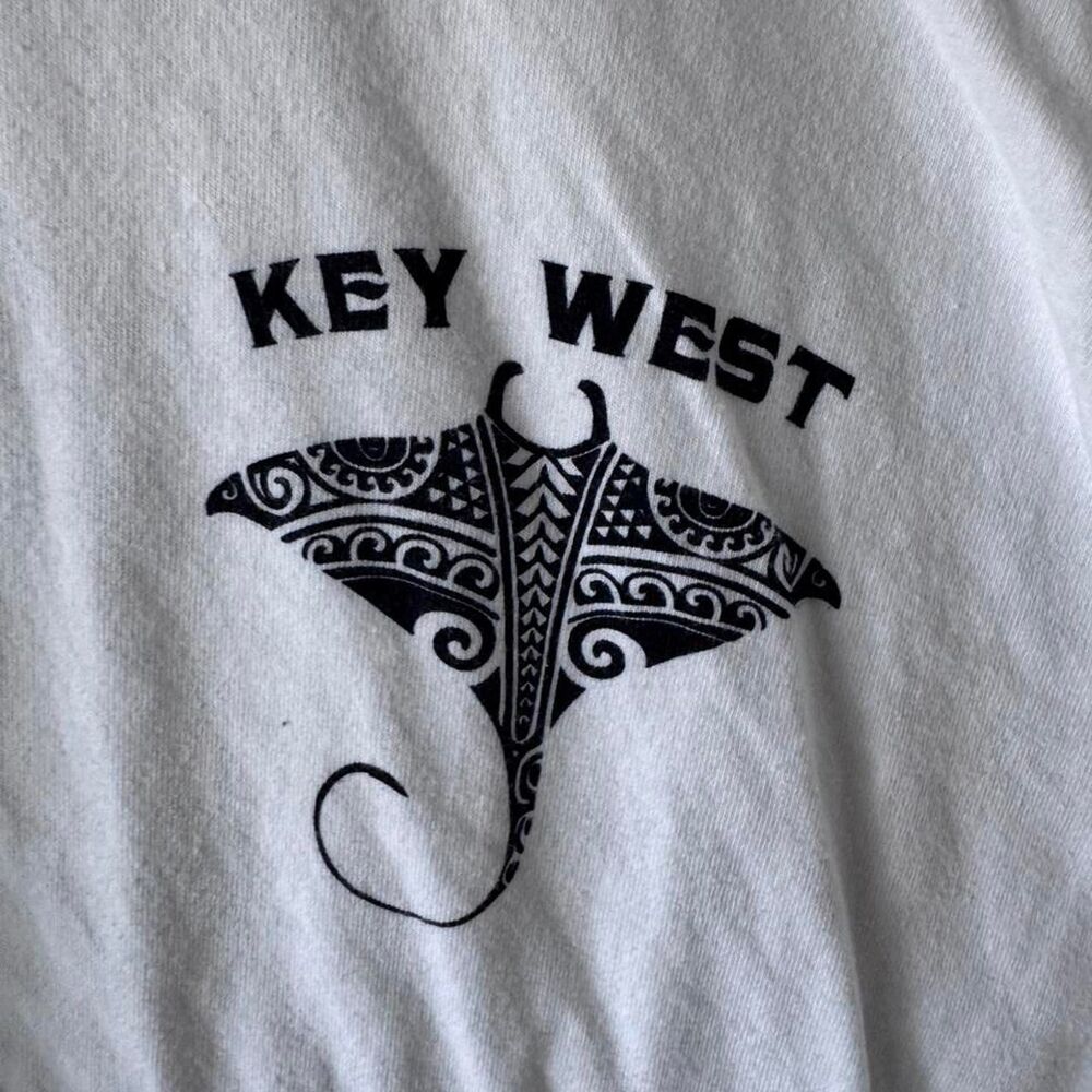 Crazy-shirts Women's White and Cream T-shirt - Picture 2 of 6